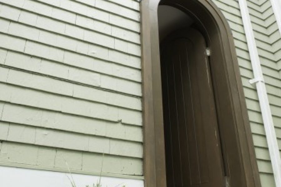 Arched door side entrance